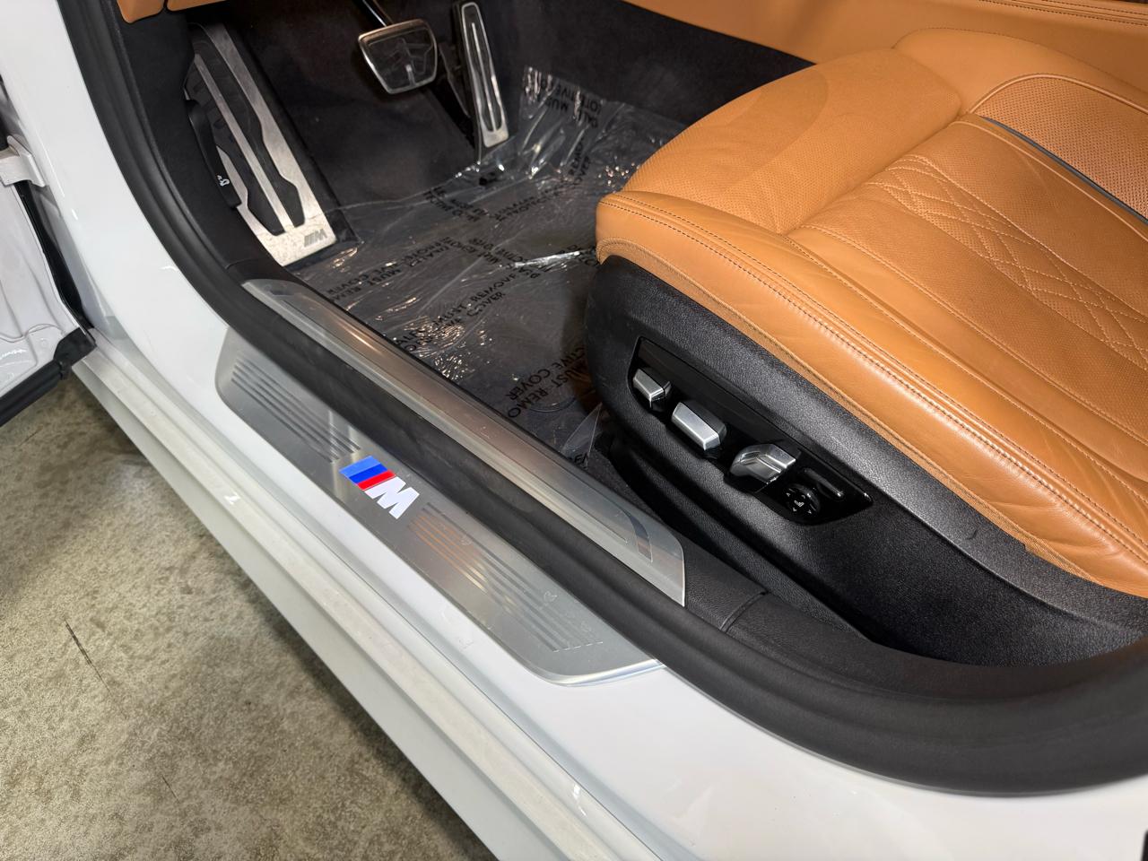 BMW 7-Series  2020