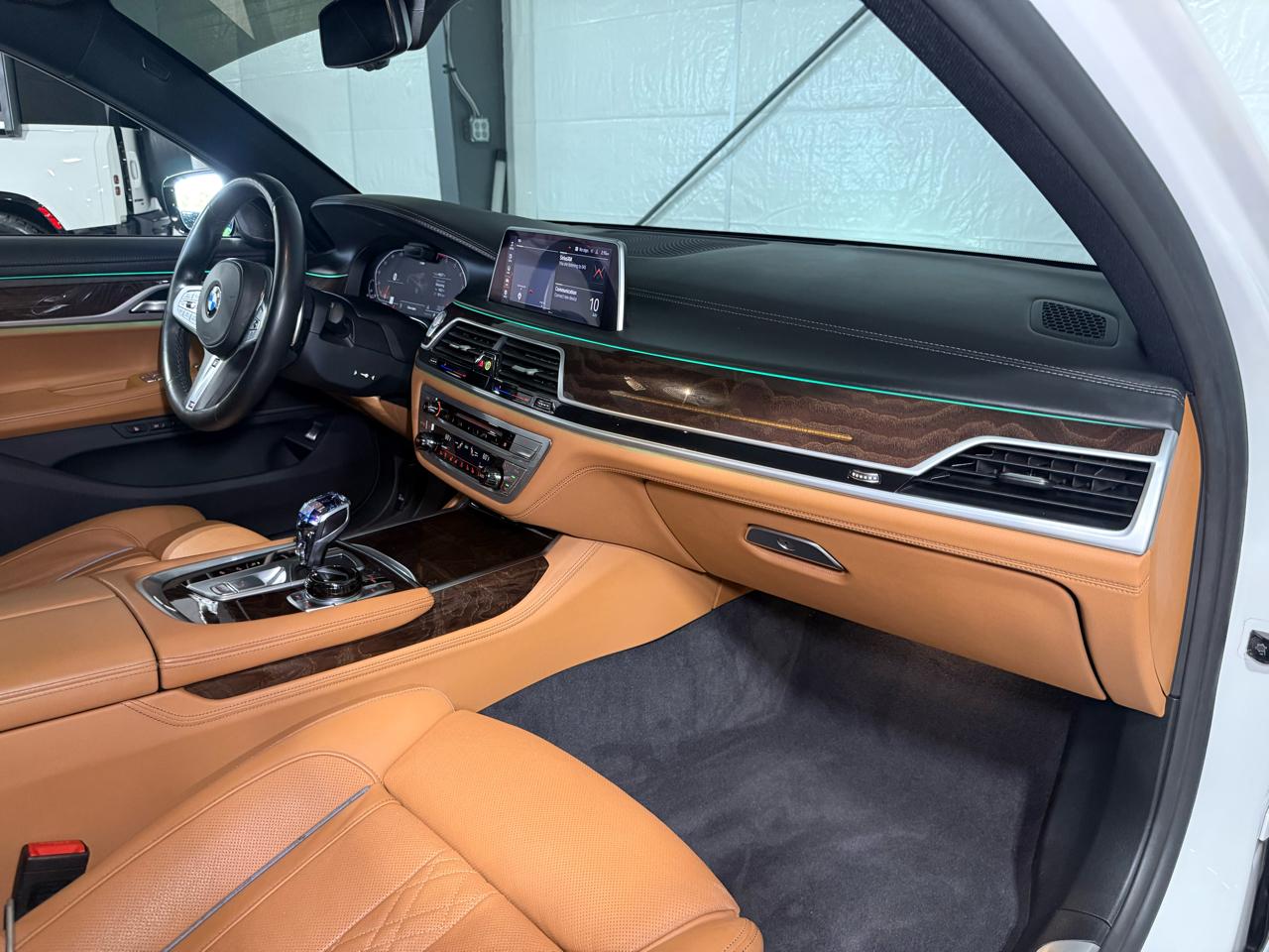 BMW 7-Series  2020