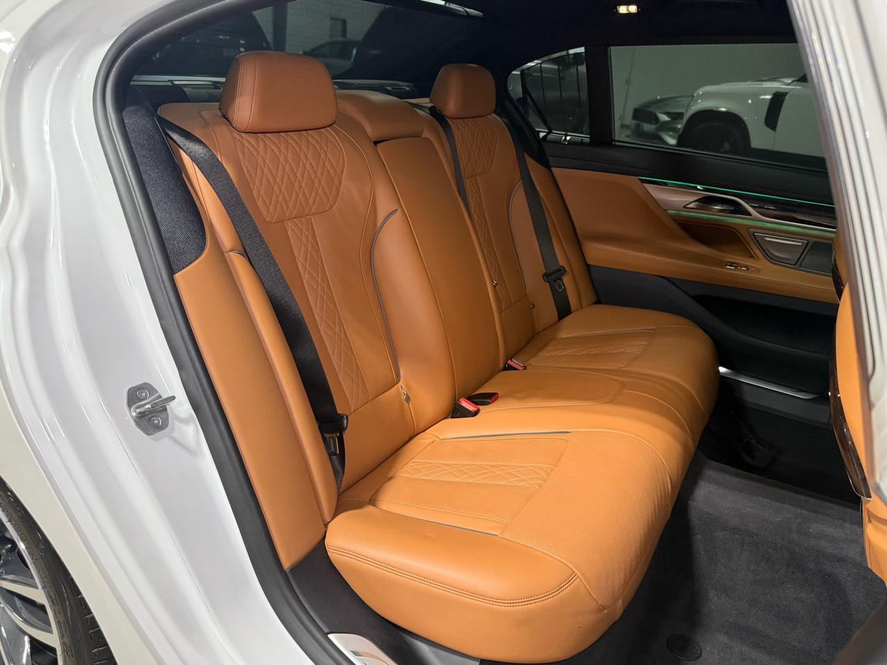 BMW 7-Series  2020