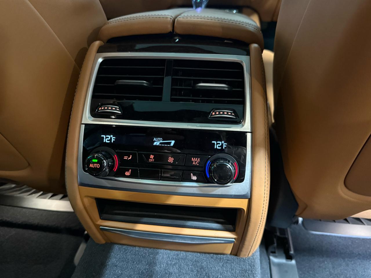 BMW 7-Series  2020