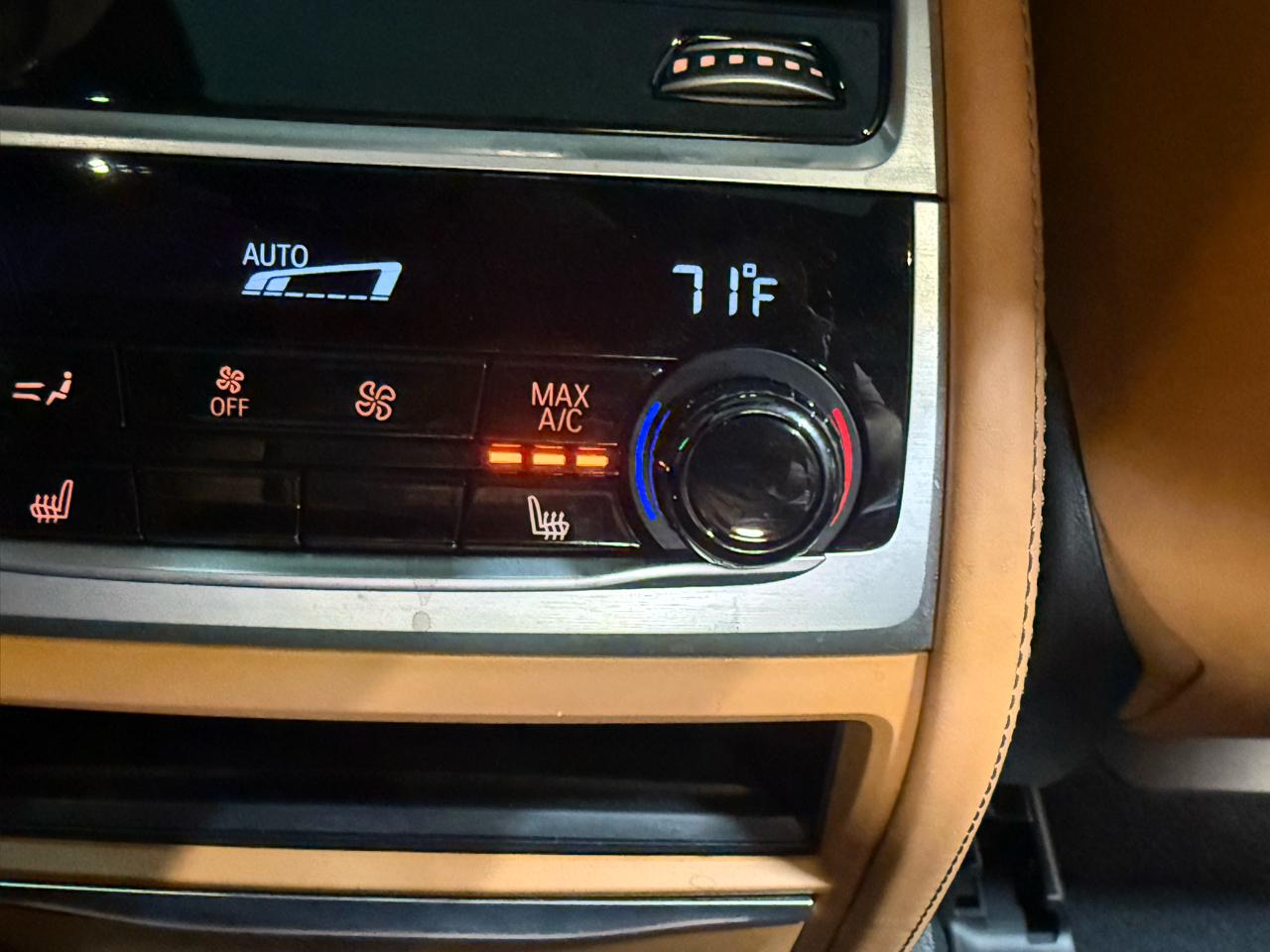 BMW 7-Series  2020