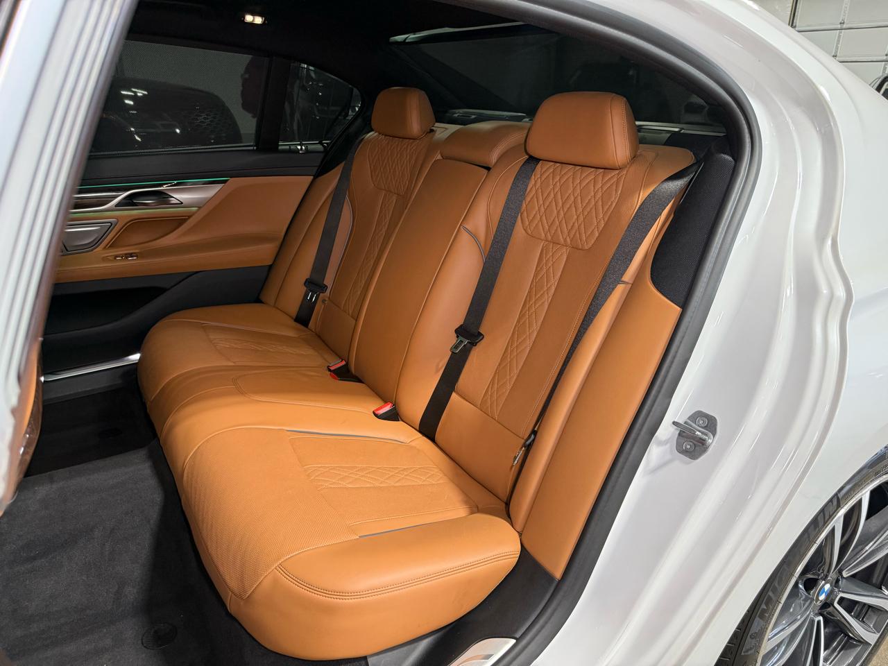BMW 7-Series  2020