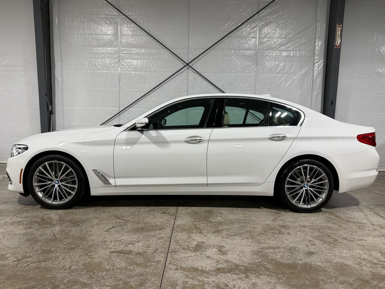 BMW 5-Series 530i 2018