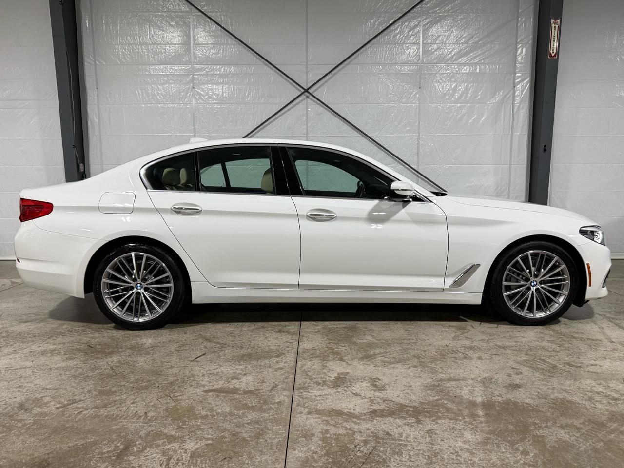 BMW 5-Series 530i 2018