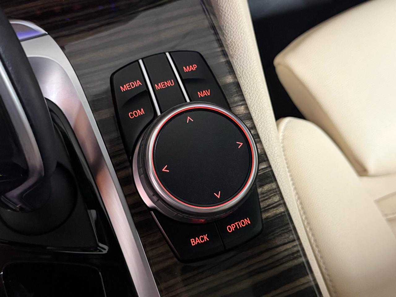 BMW 5-Series 530i 2018