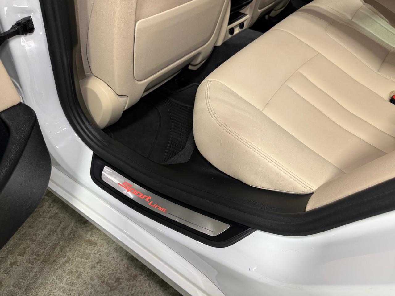 BMW 5-Series 530i 2018