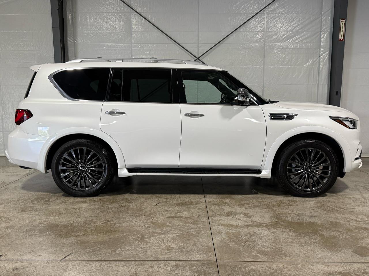 Infiniti QX80 SENSORY RWD 2022