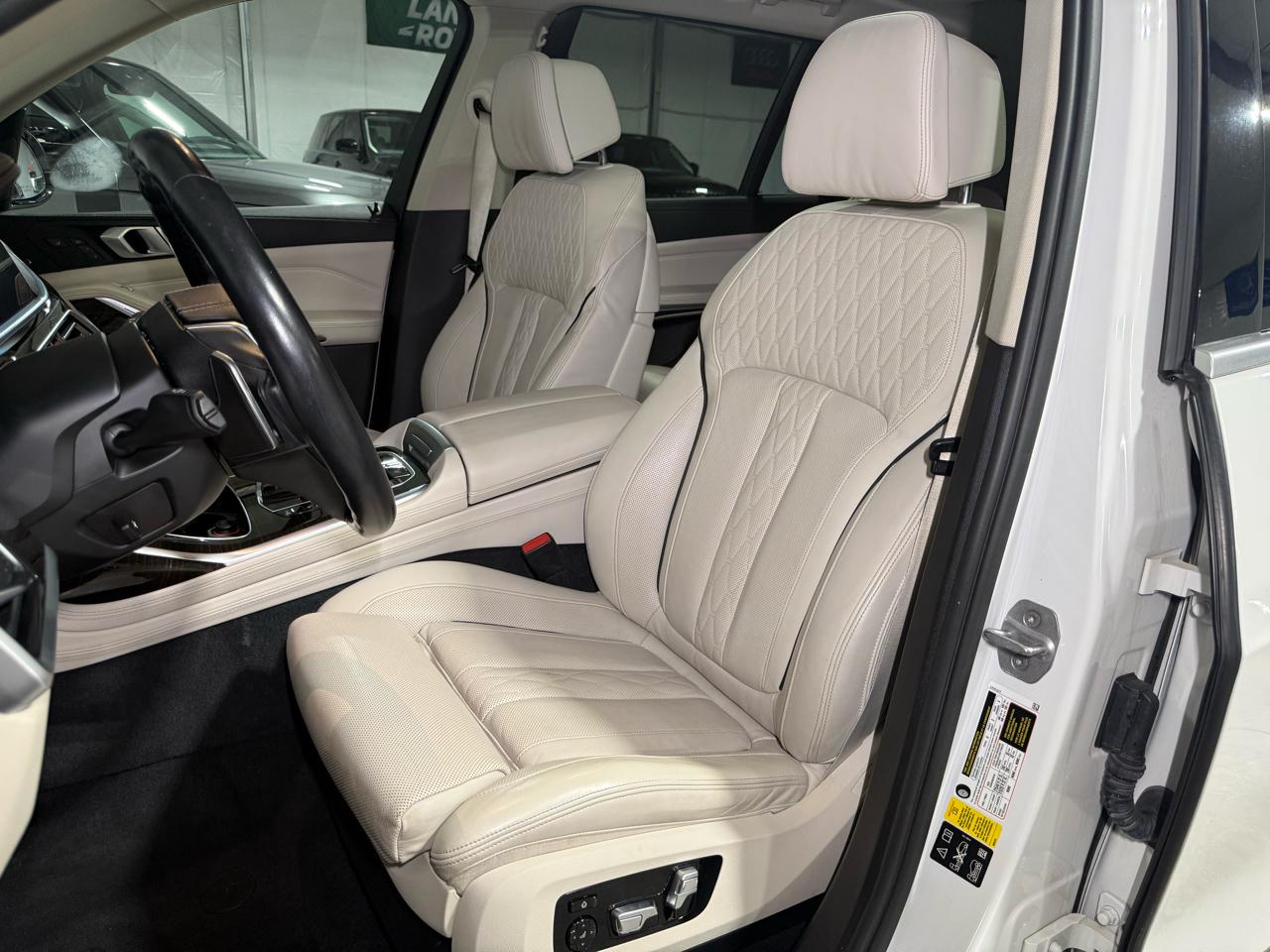 BMW X7  2020