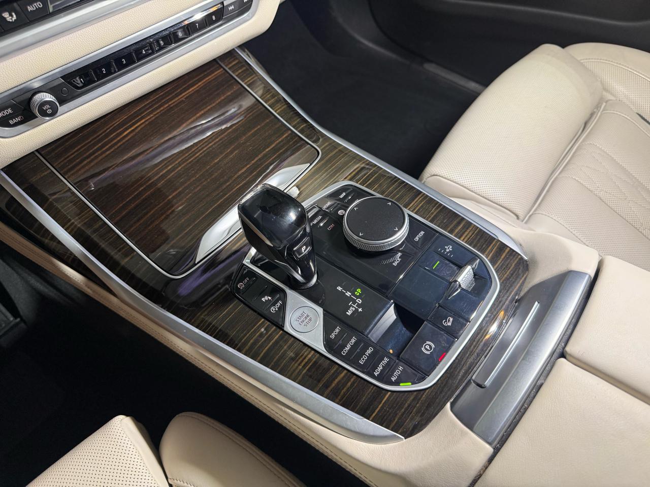 BMW X7  2020
