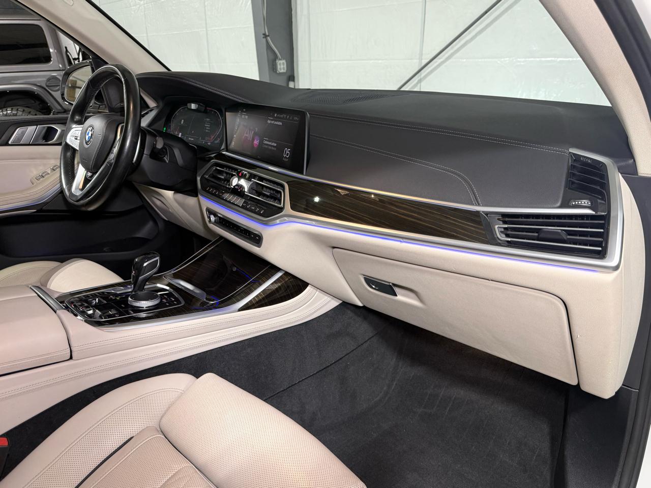 BMW X7  2020