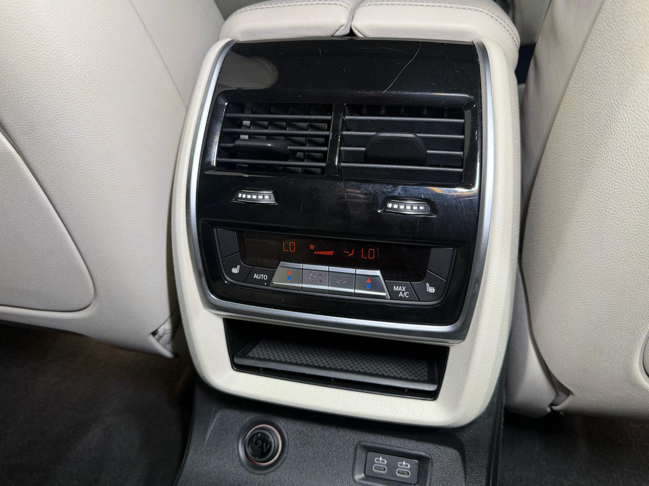 BMW X7  2020