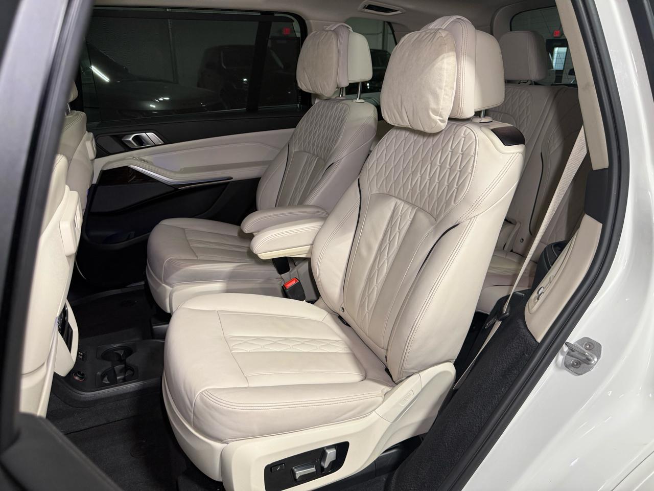 BMW X7  2020