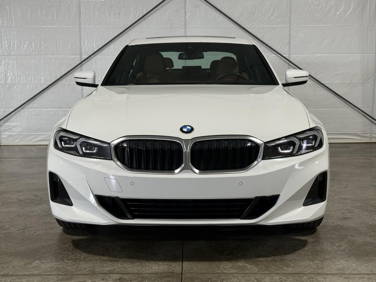 BMW 3-Series 330i 2023