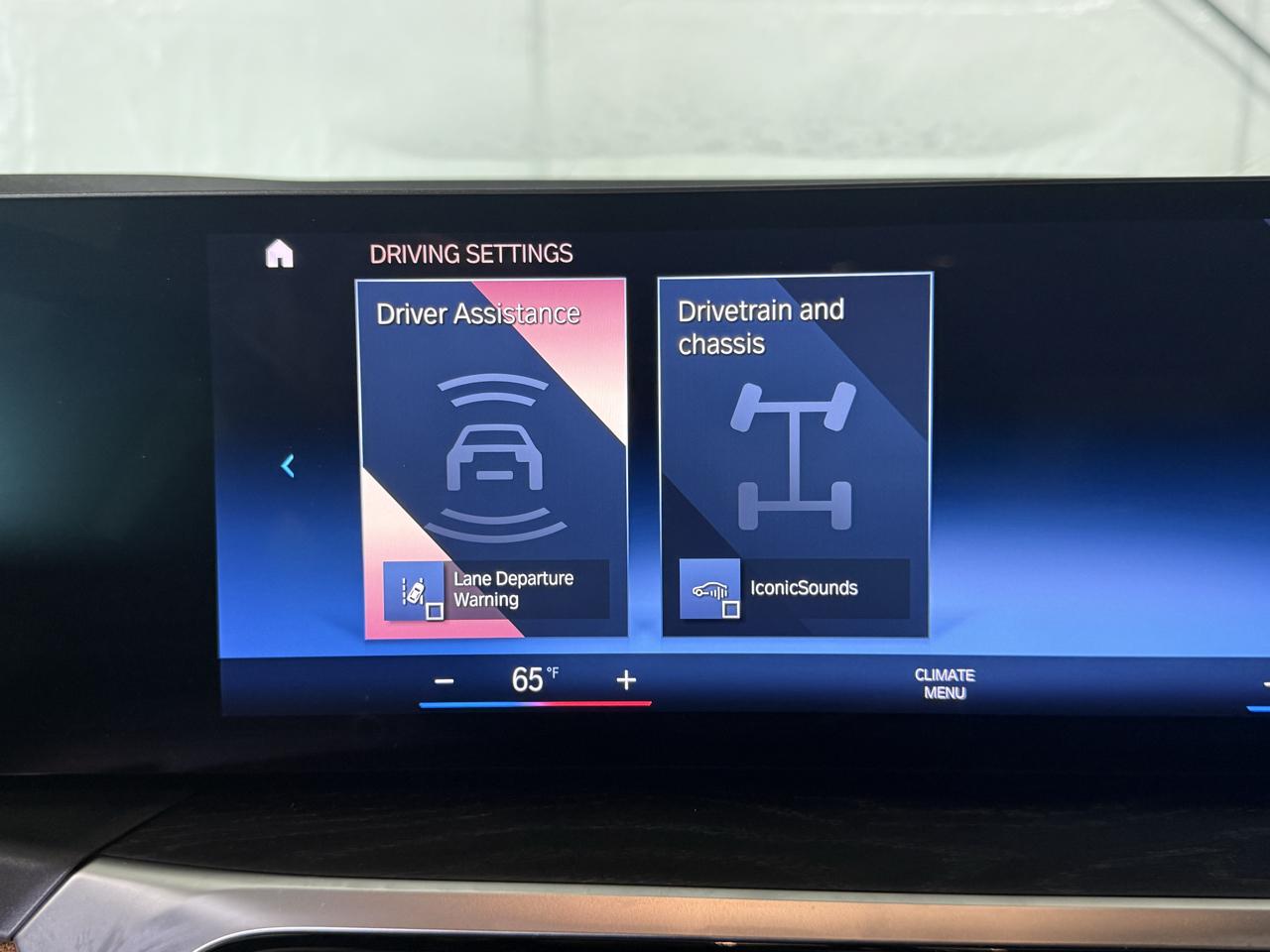 BMW 3-Series 330i 2023