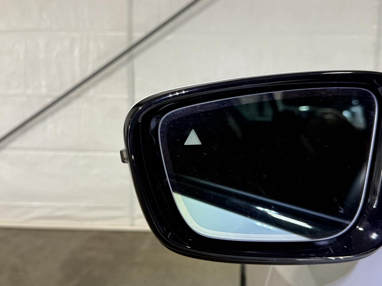 BMW 3-Series 330i 2023