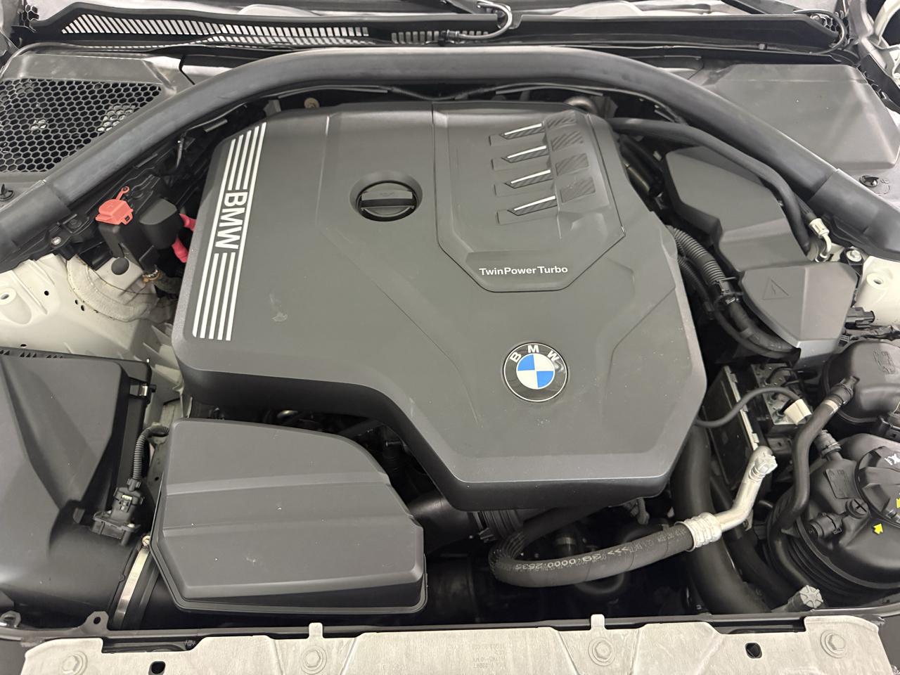 BMW 3-Series 330i 2023
