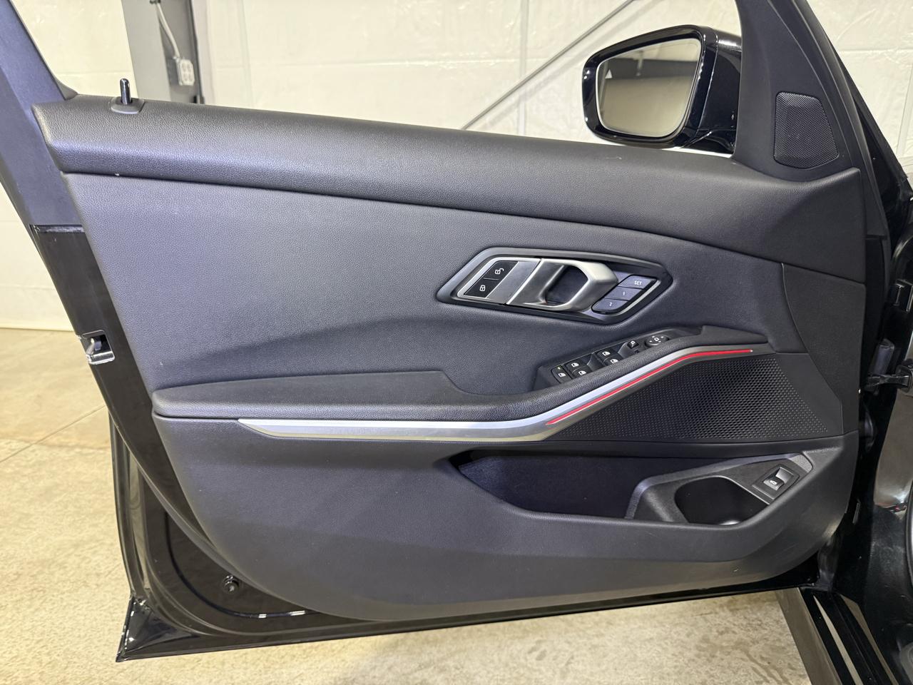 BMW 3-Series 330i 2021