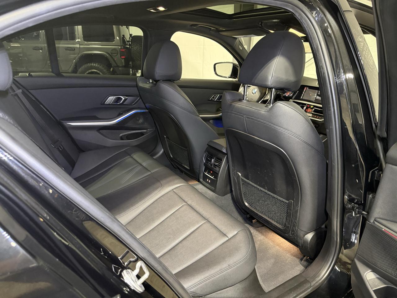 BMW 3-Series 330i 2021