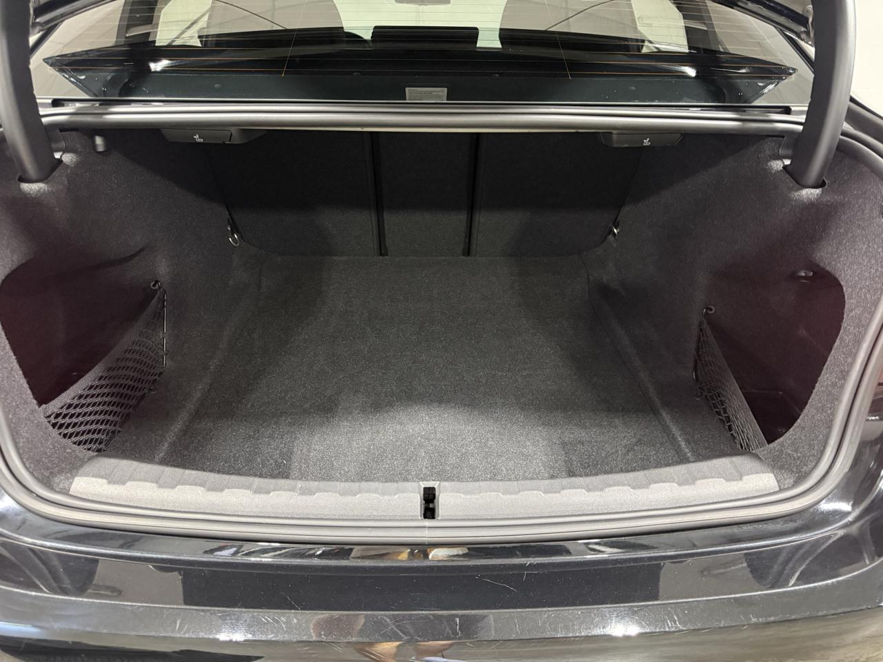 BMW 3-Series 330i 2021
