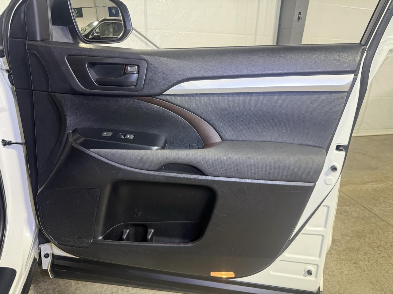 Toyota Highlander  2015