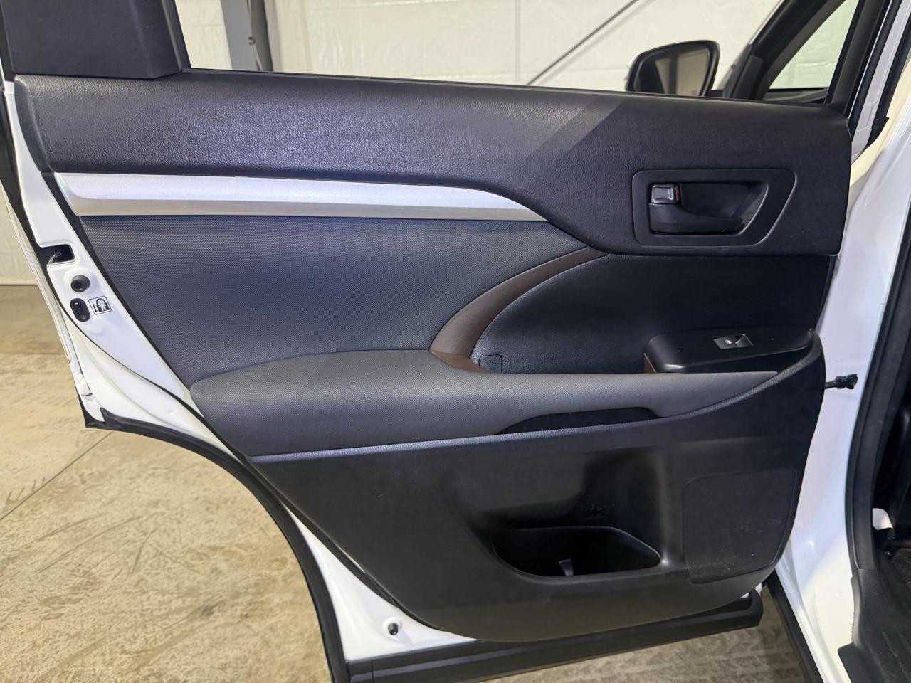 Toyota Highlander  2015