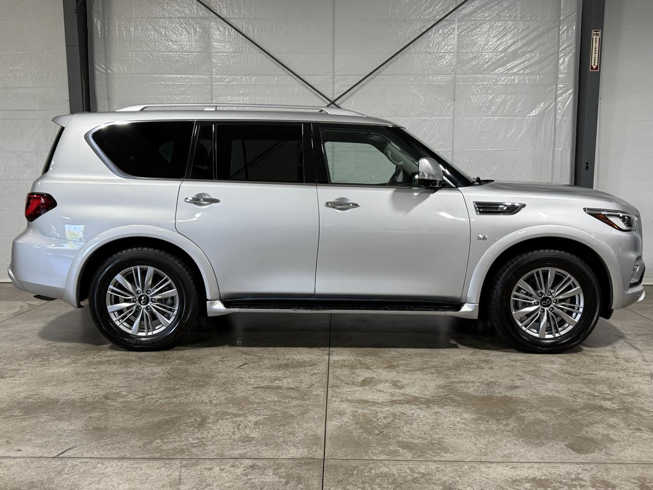 Infiniti QX80 LUXE 2020