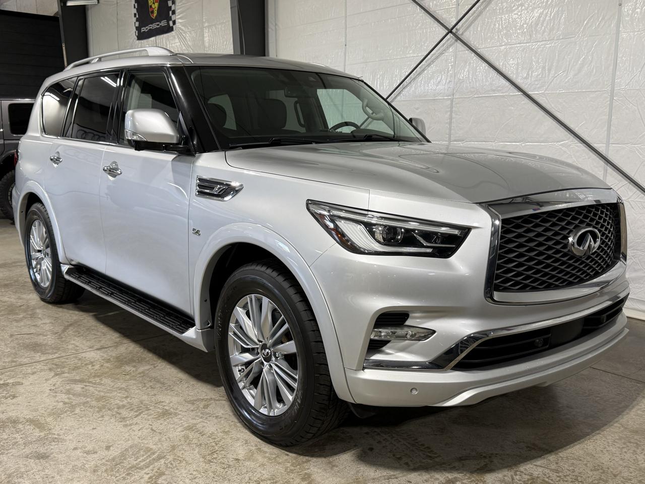 Infiniti QX80 LUXE 2020