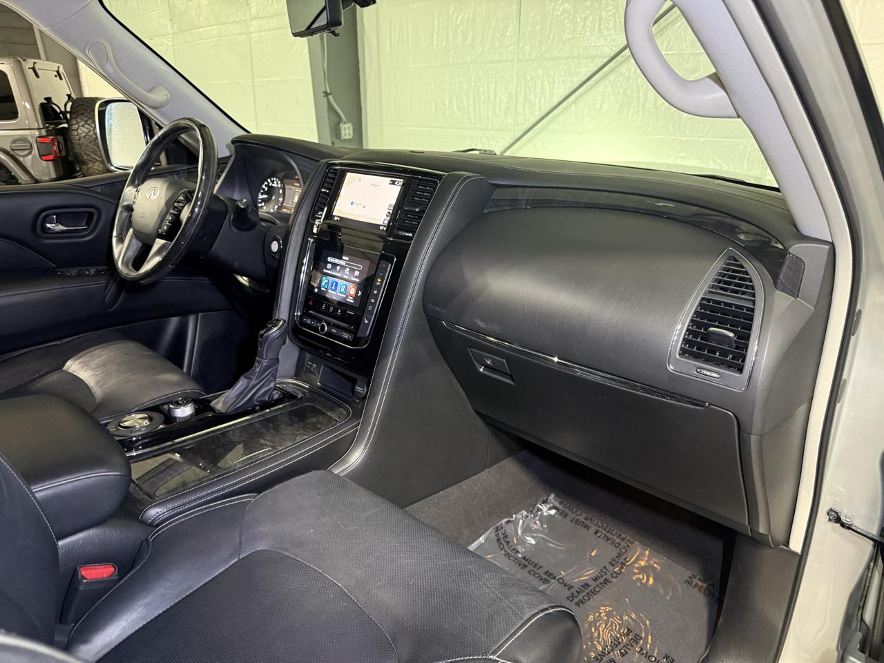 Infiniti QX80 LUXE 2020