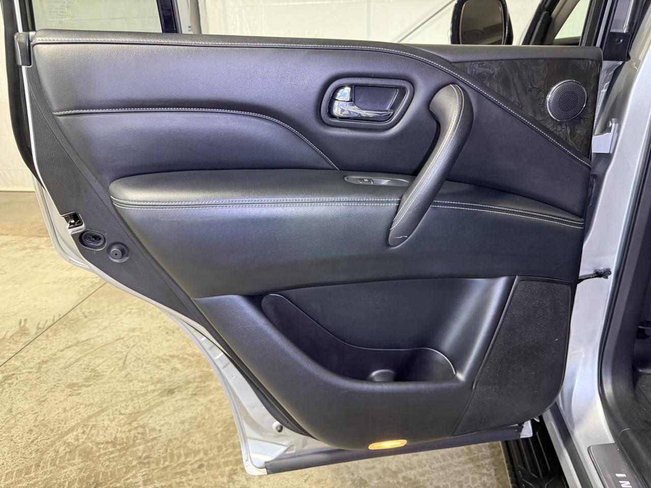 Infiniti QX80 LUXE 2020