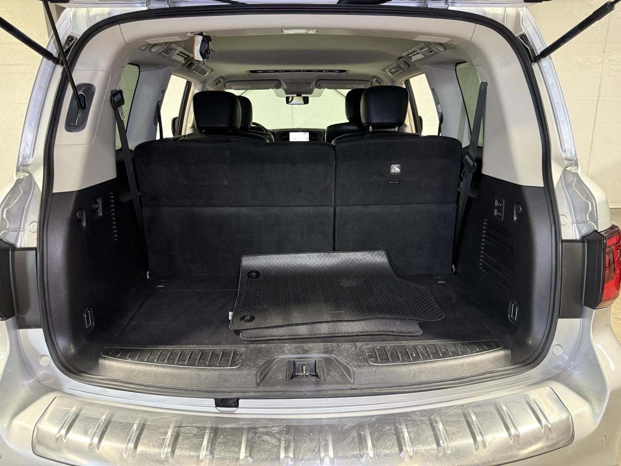 Infiniti QX80 LUXE 2020