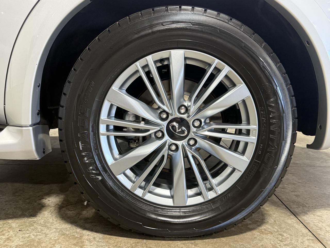 Infiniti QX80 LUXE 2020
