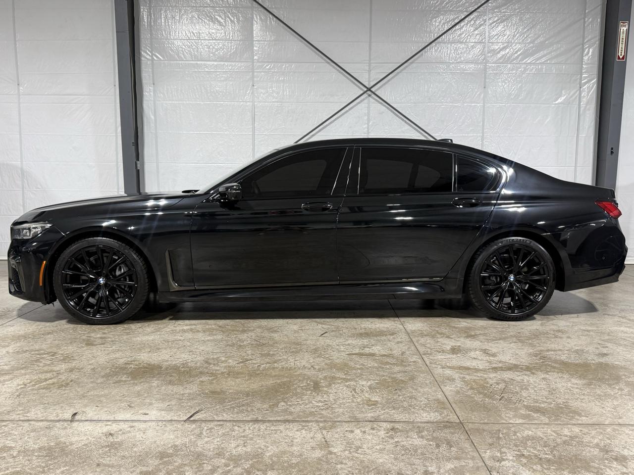 BMW 7-Series  2020