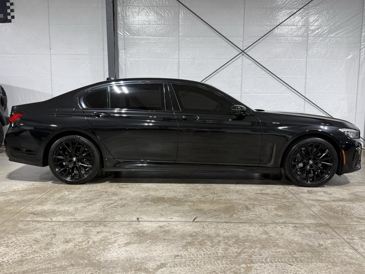 BMW 7-Series  2020