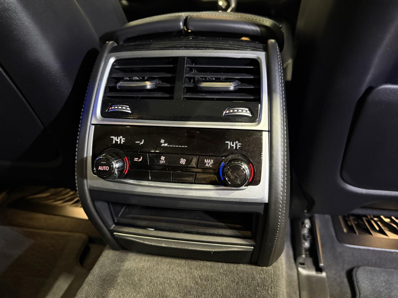 BMW 7-Series  2020