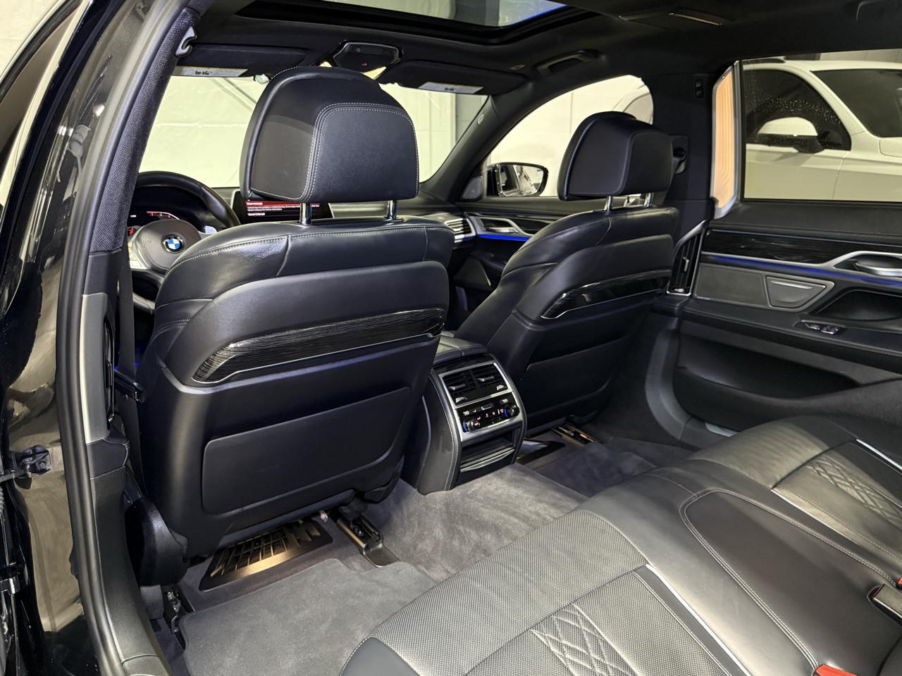 BMW 7-Series  2020