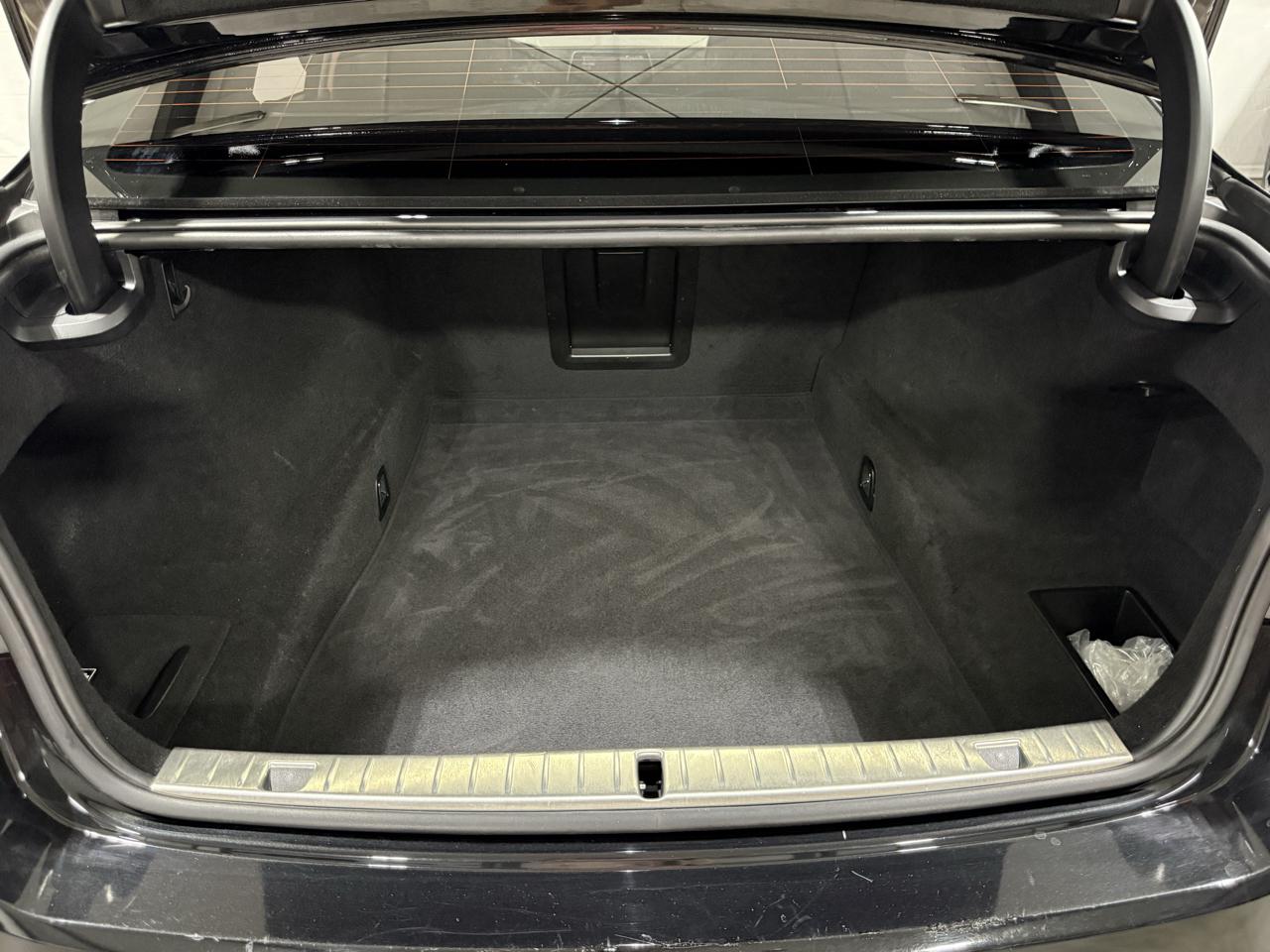 BMW 7-Series  2020