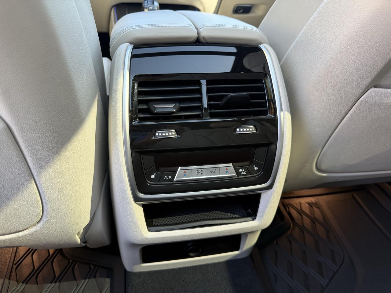BMW X5 M50i 2022