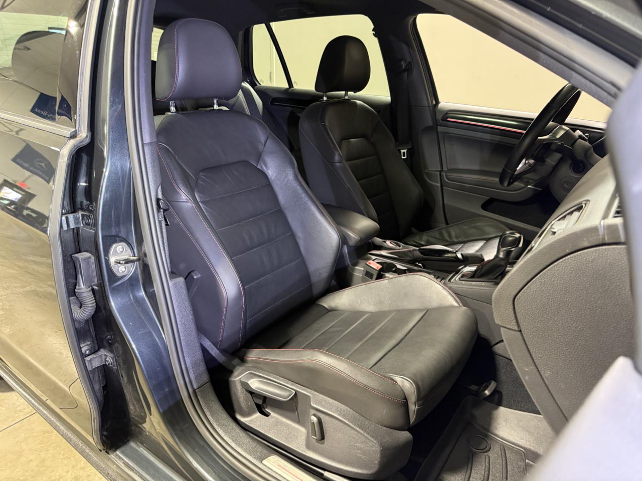 Volkswagen GTI SE 4D Hatchback 2015