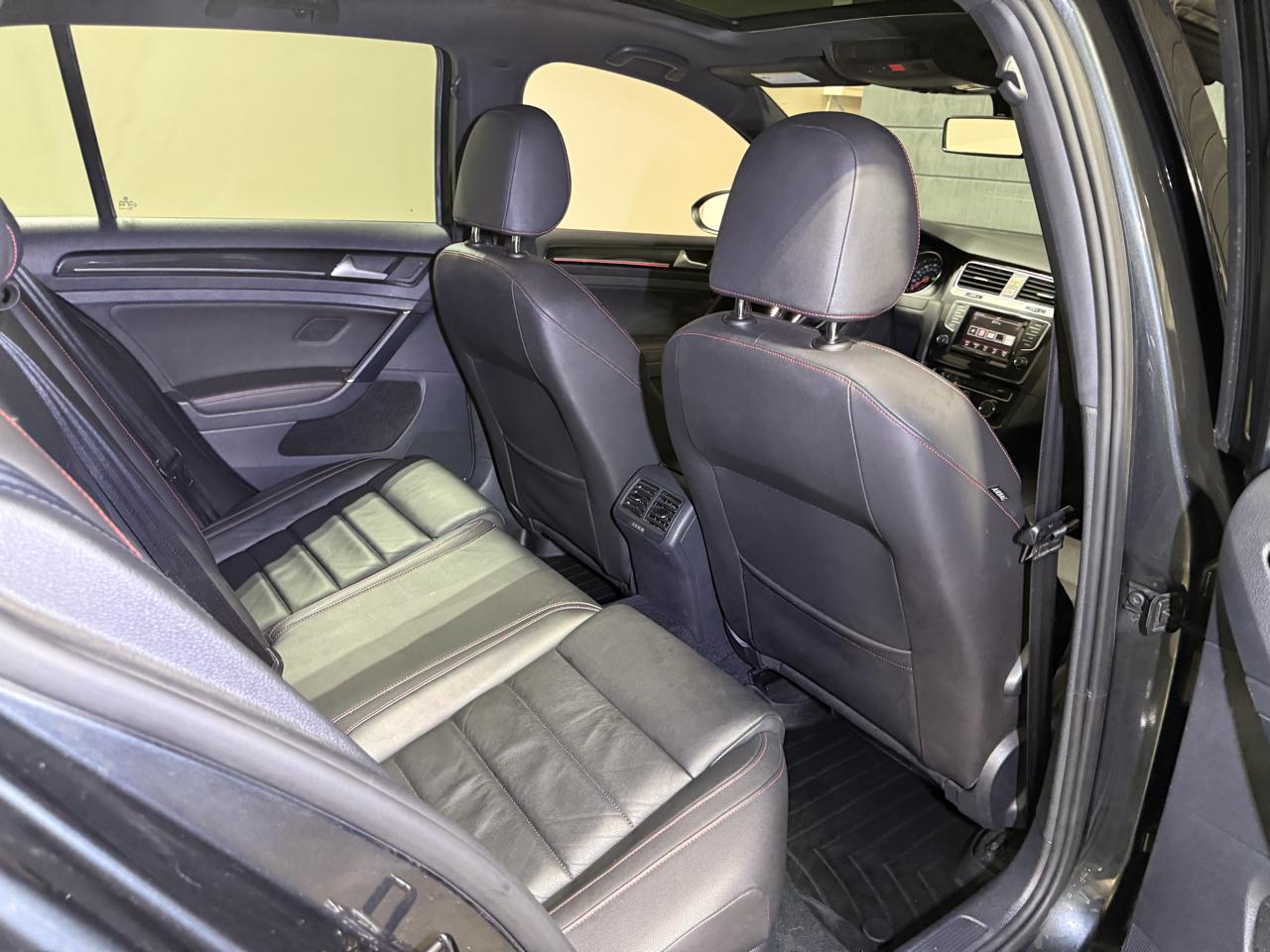 Volkswagen GTI SE 4D Hatchback 2015