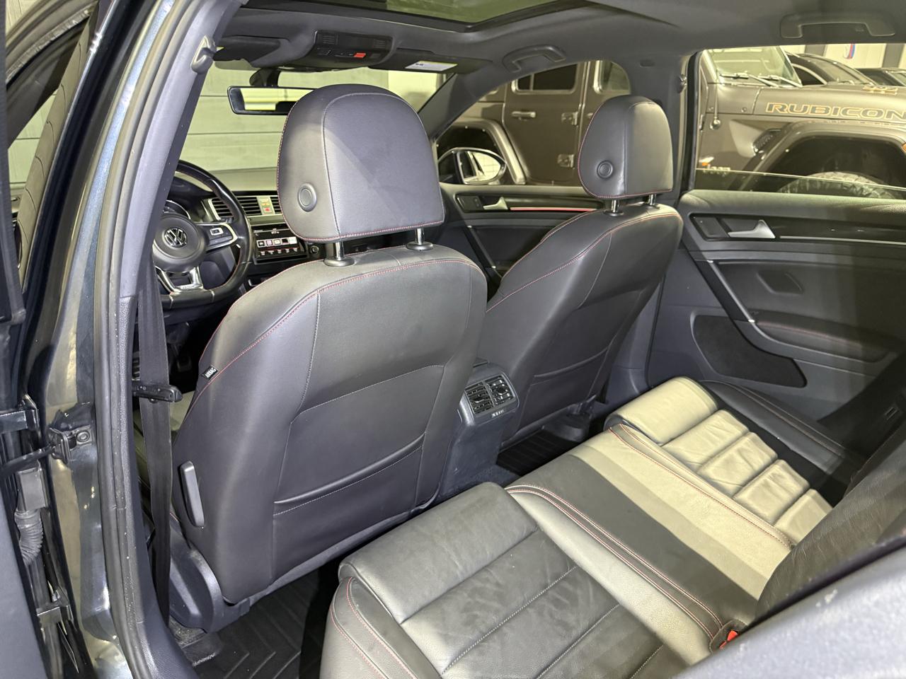 Volkswagen GTI SE 4D Hatchback 2015
