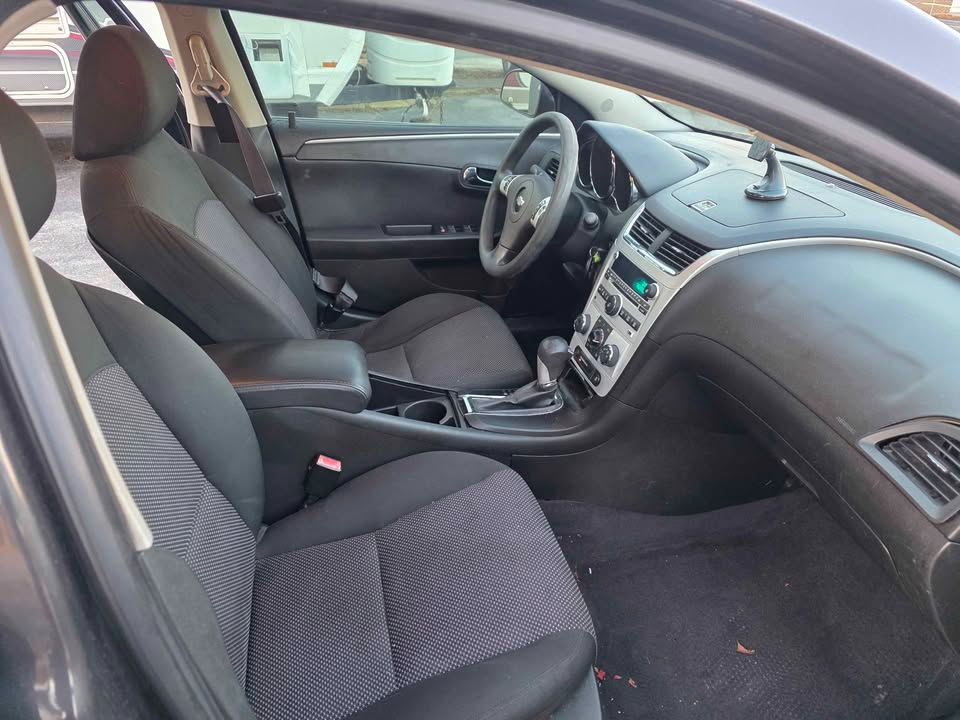 Chevrolet Malibu 1LT 2012