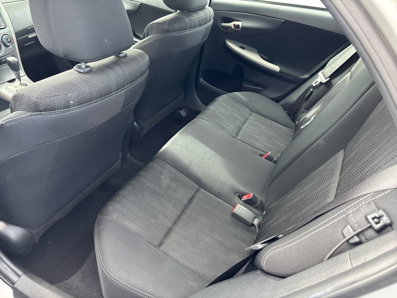 Toyota Corolla S 5-Speed MT 2013