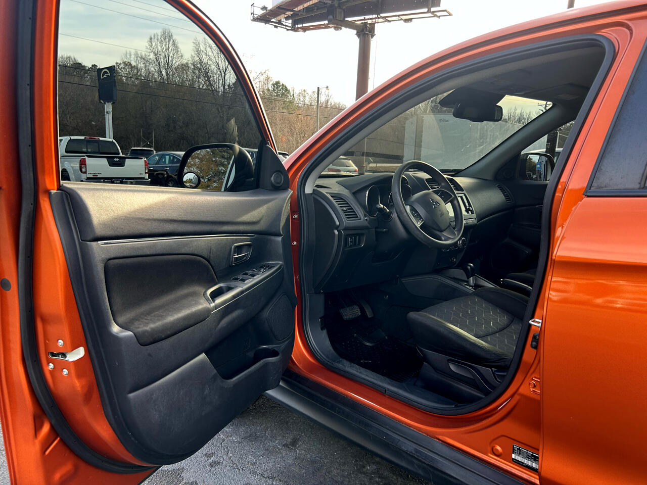 Mitsubishi Outlander Sport  2021