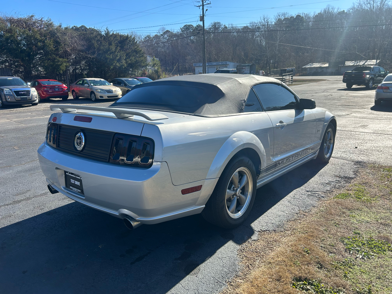 Ford Mustang GT 2005