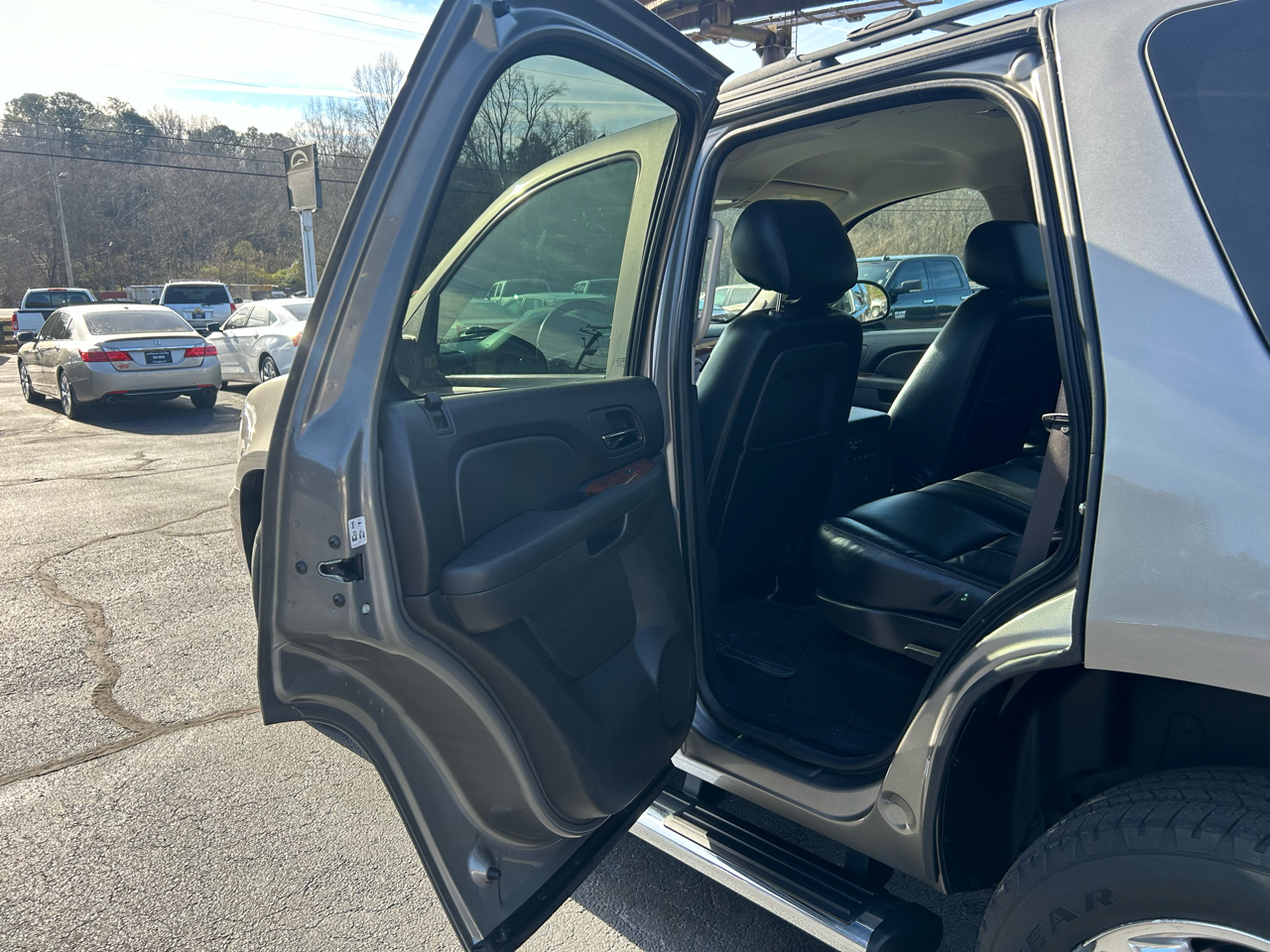 Chevrolet Tahoe  2012