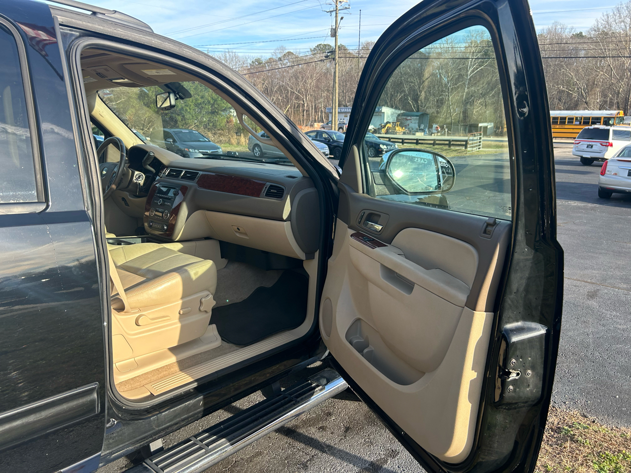 Chevrolet Avalanche  2013