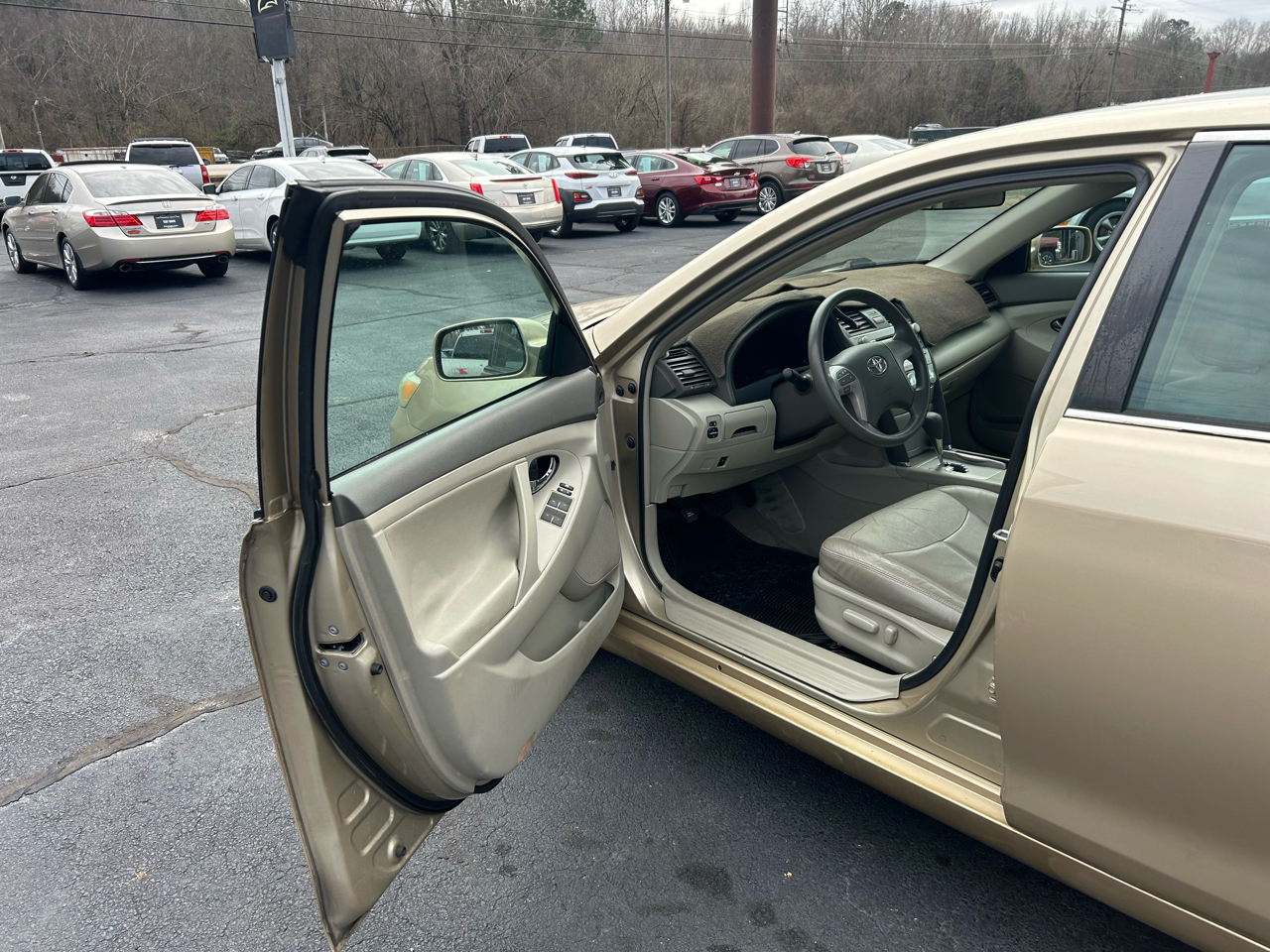 Toyota Camry Base 2011