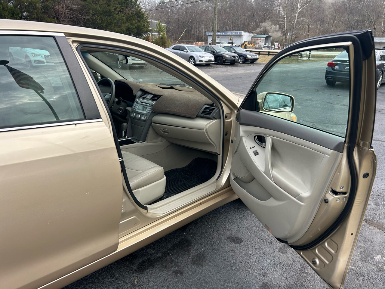 Toyota Camry Base 2011