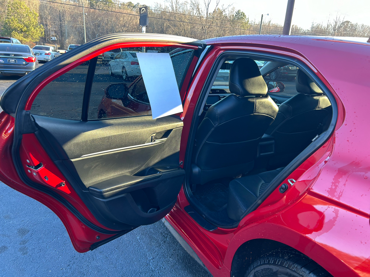 Toyota Camry SE 2020