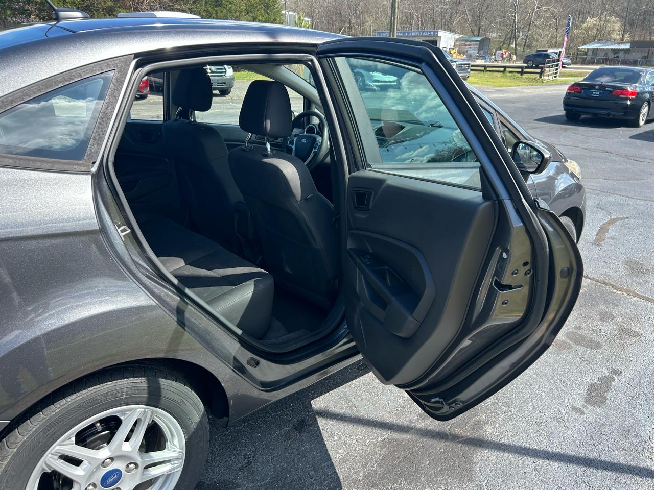 Ford Fiesta SE Sedan 2019